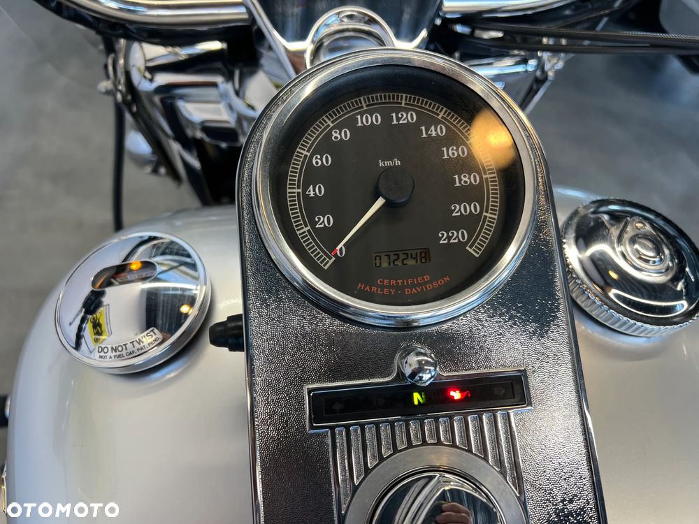 Harley-Davidson Touring Road King - 36