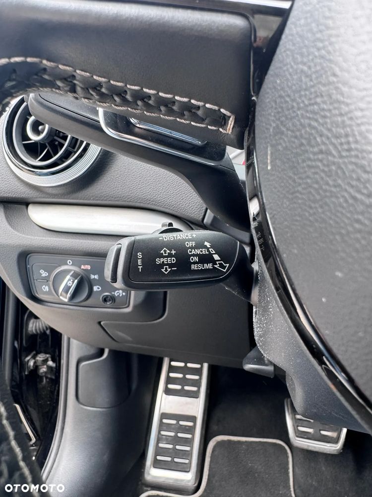 Audi S3 S tronic - 15