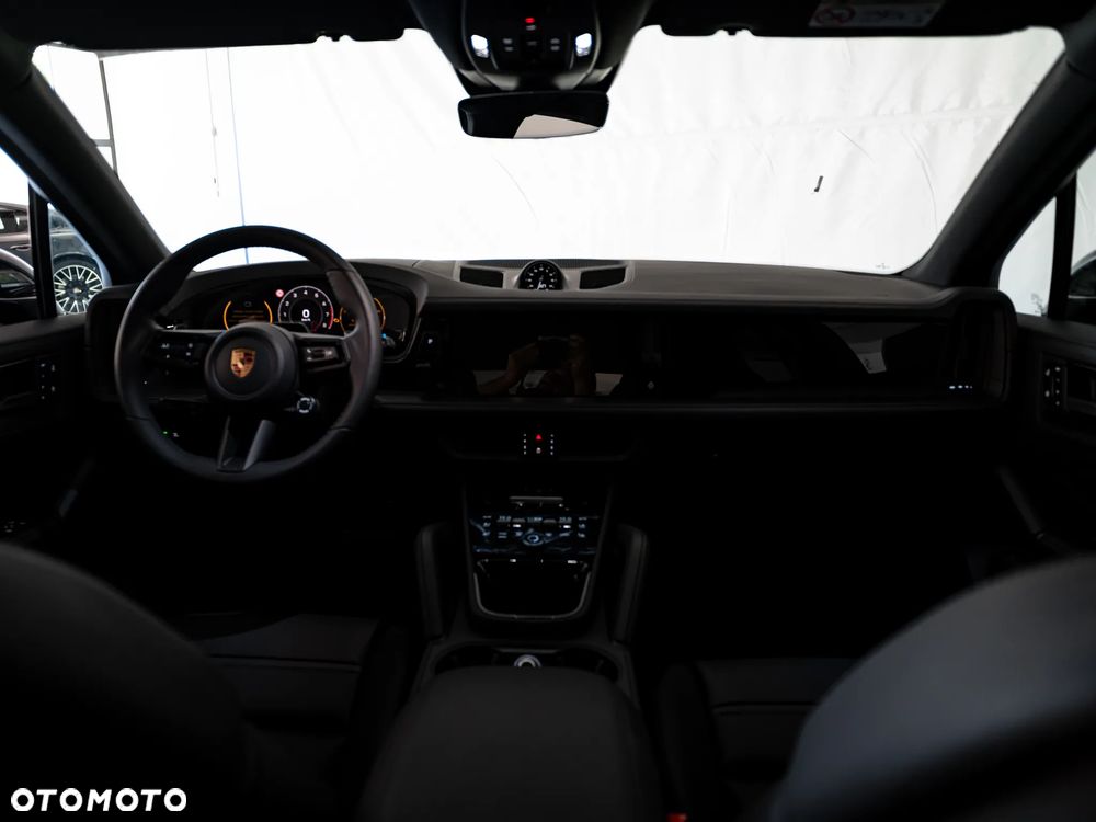 Porsche Cayenne Black Edition - 11