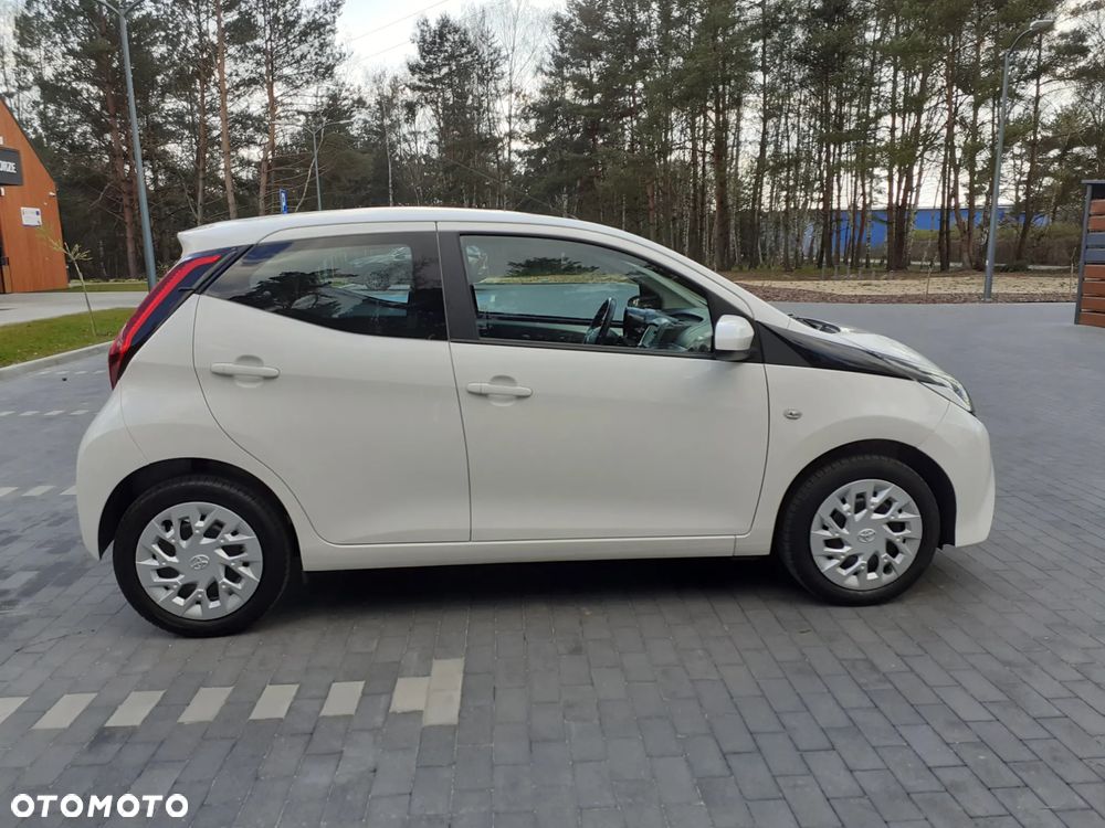 Toyota Aygo x-play connect - 4
