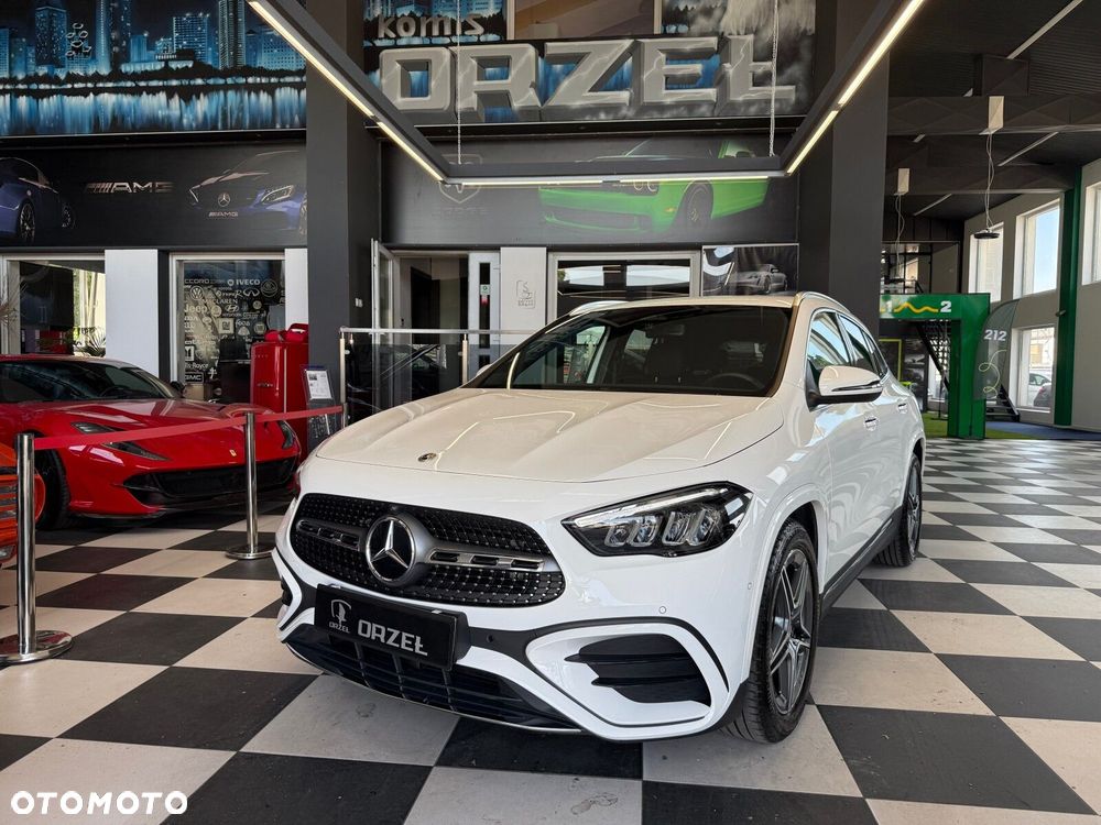 Mercedes-Benz GLA - 1