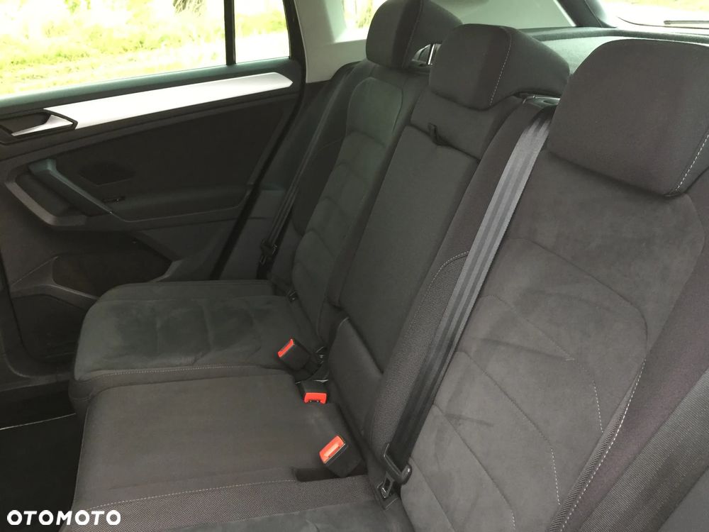 Volkswagen Tiguan - 12