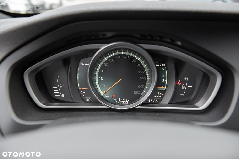 Volvo V40 D2 RDesign - 24
