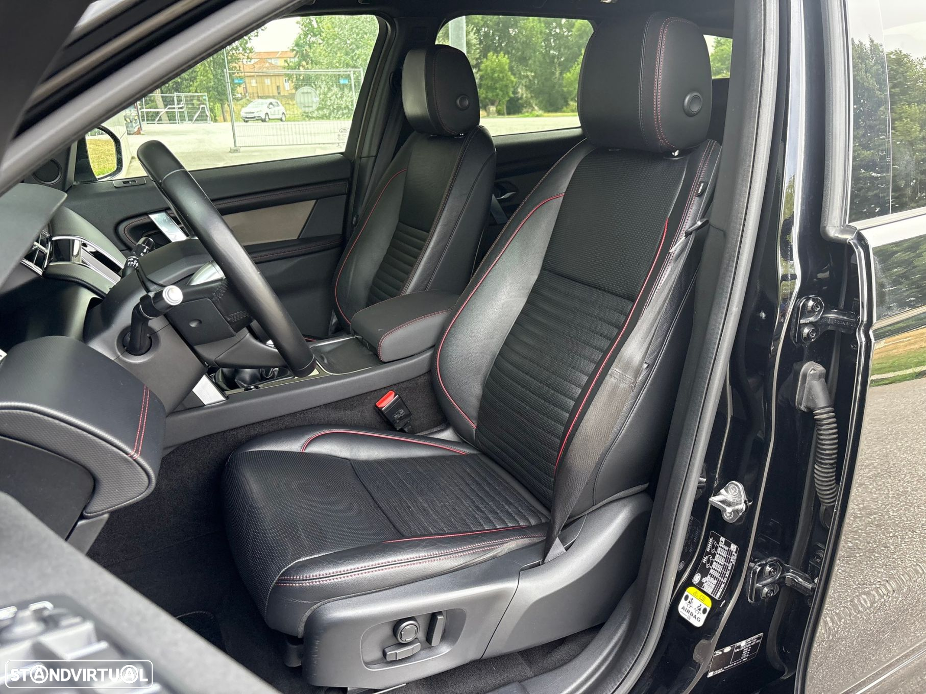 Land Rover Discovery Sport 2.0 eD4 R-Dynamic S 7L - 11