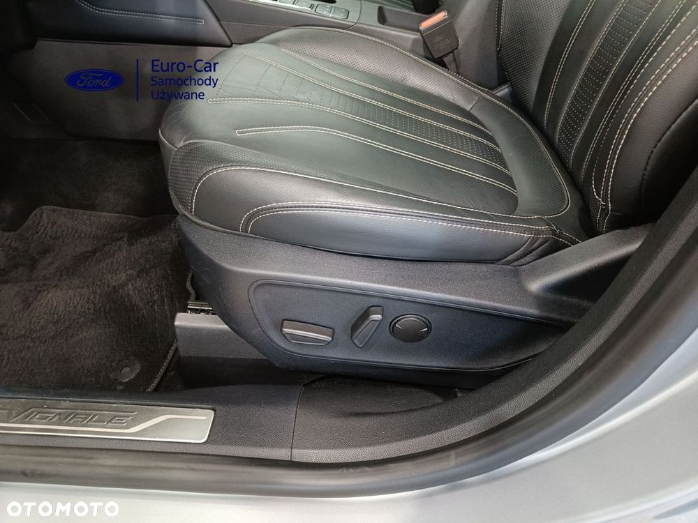 Ford Kuga - 33