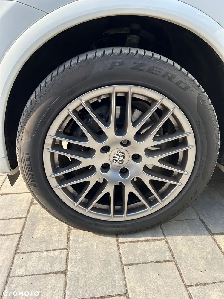 Porsche Cayenne Platinum Edition - 21
