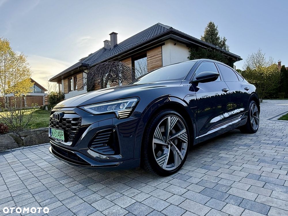 Audi Q8 Sportback e-tron - 12