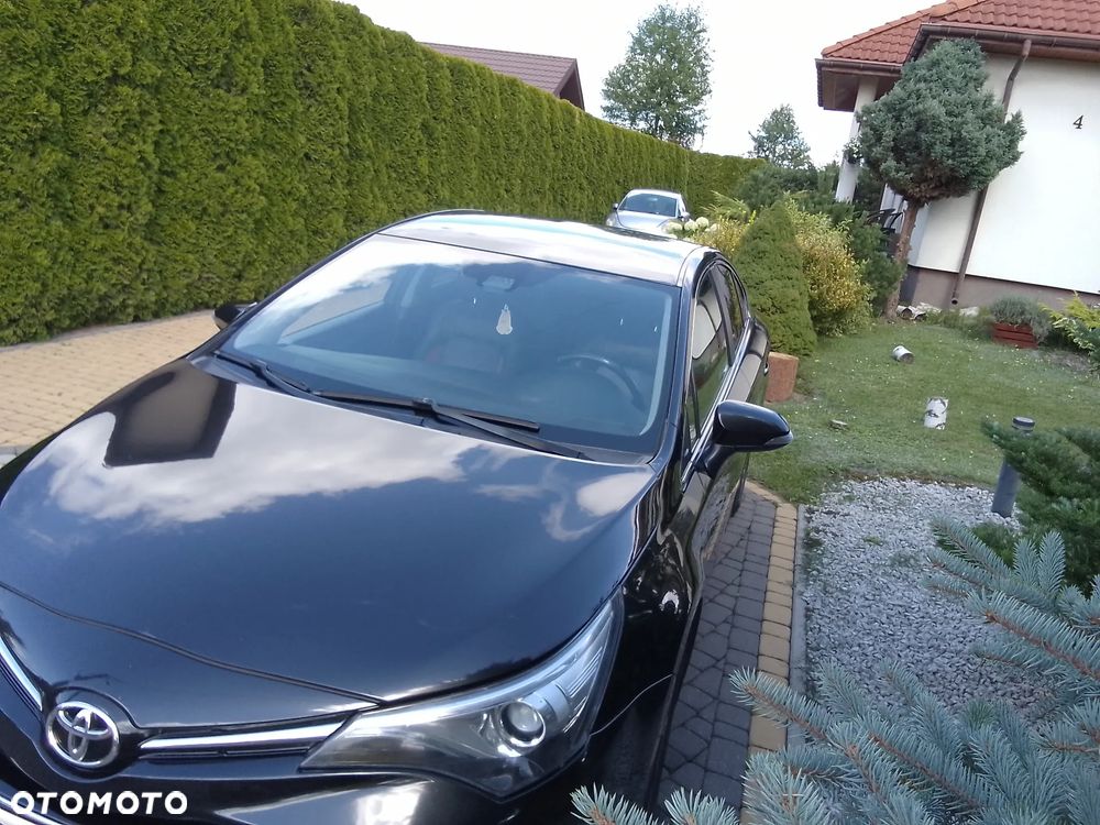 Toyota Avensis 2.0 D-4D Prestige - 4