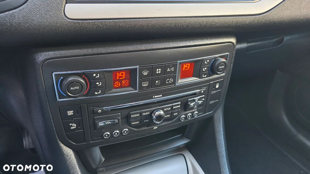 Citroën C5 2.0 HDi Dynamique Equilibre Navi - 16