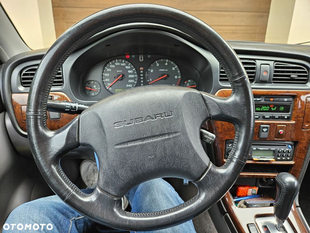 Subaru Legacy - 8