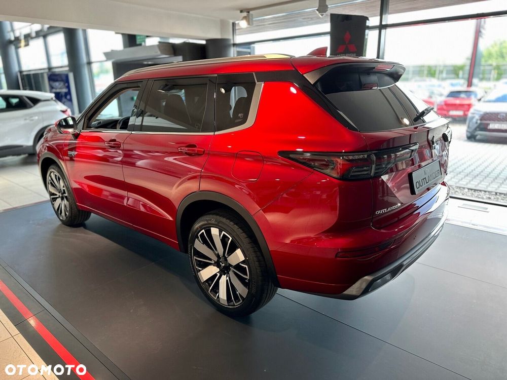 Mitsubishi Outlander - 5