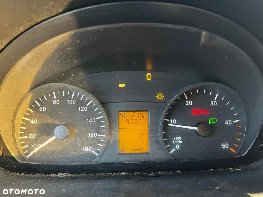 Mercedes-Benz Sprinter - 9
