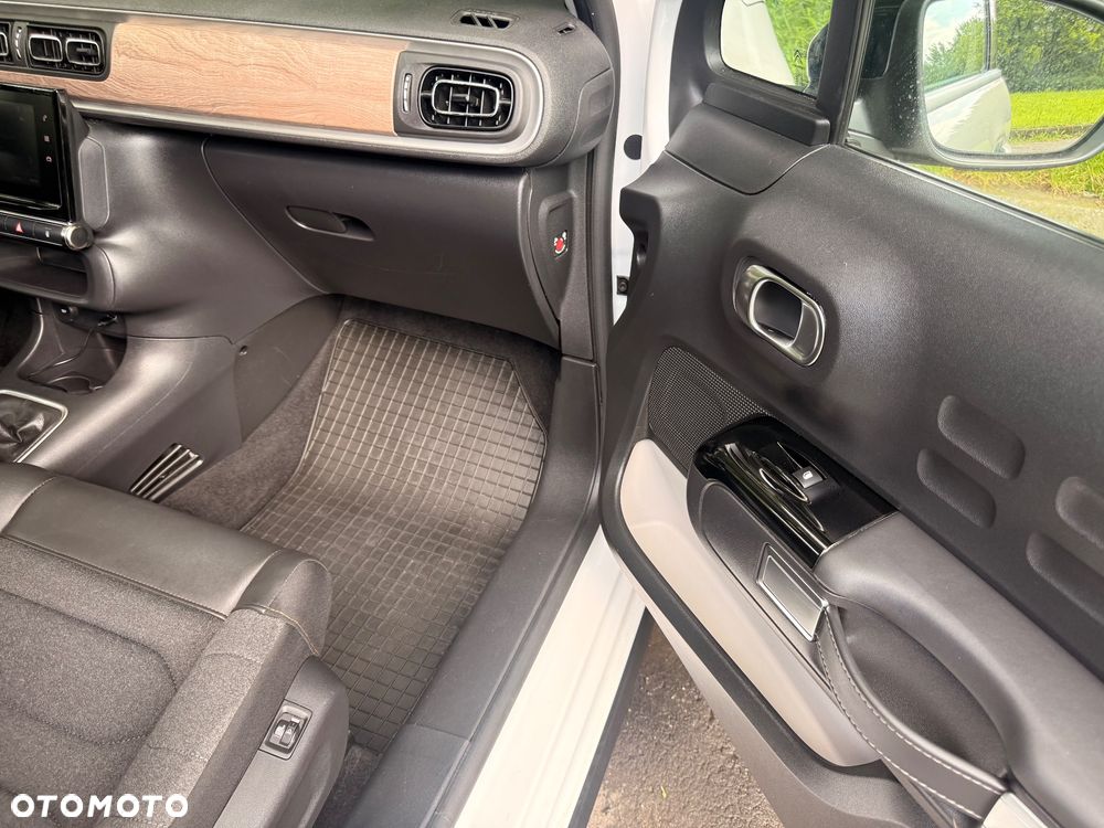 Citroën C3 1.2 PureTech Shine - 18