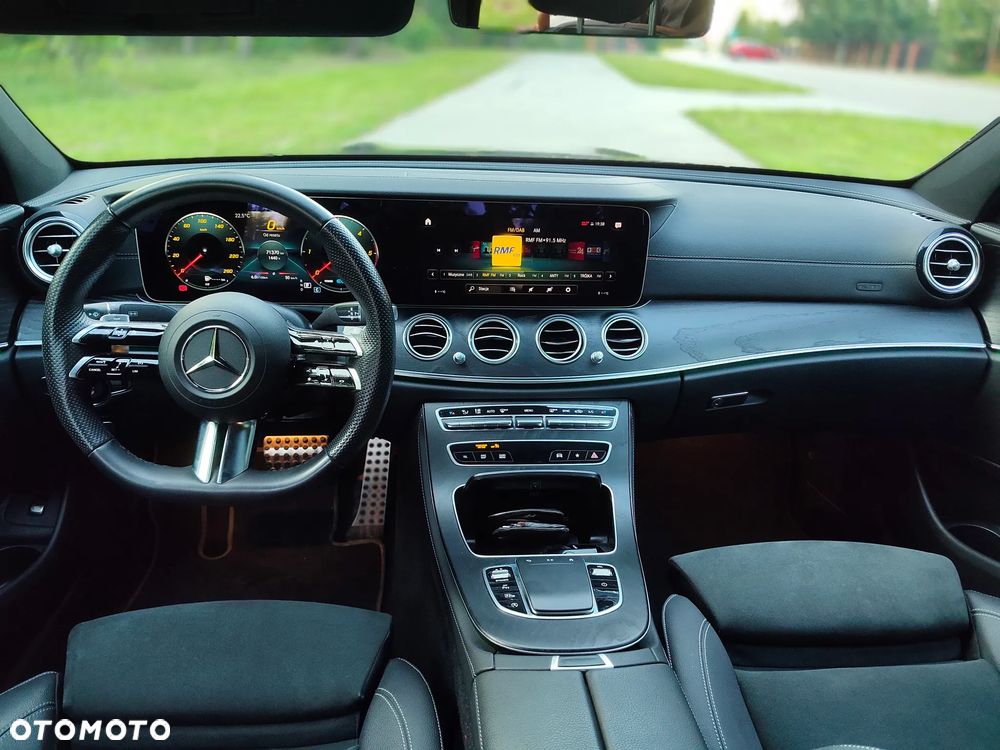 Mercedes-Benz Klasa E 220 d 4-Matic AMG/Avantgarde - 13
