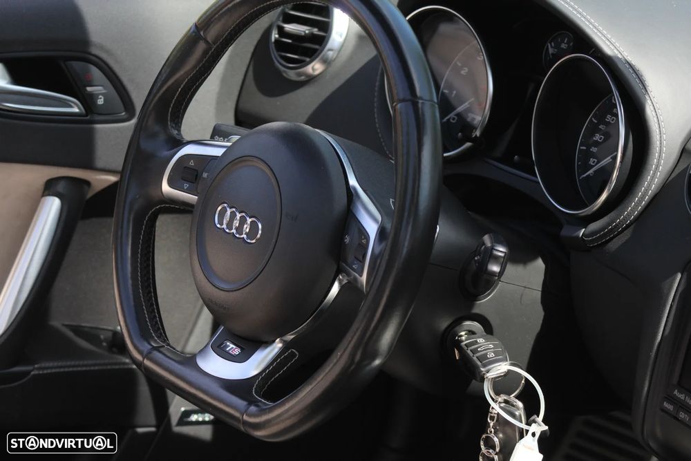 Audi TTS Roadster 2.0 TFSi quattro S Tronic - 28