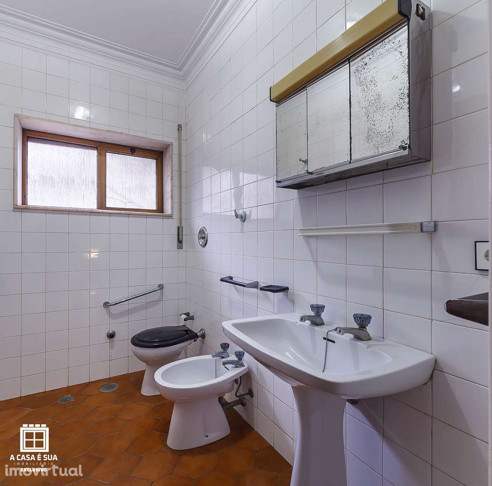 Moradia T4 de três frentes em Baguim do Monte - Exclusivo - Grande imagem: 5/34