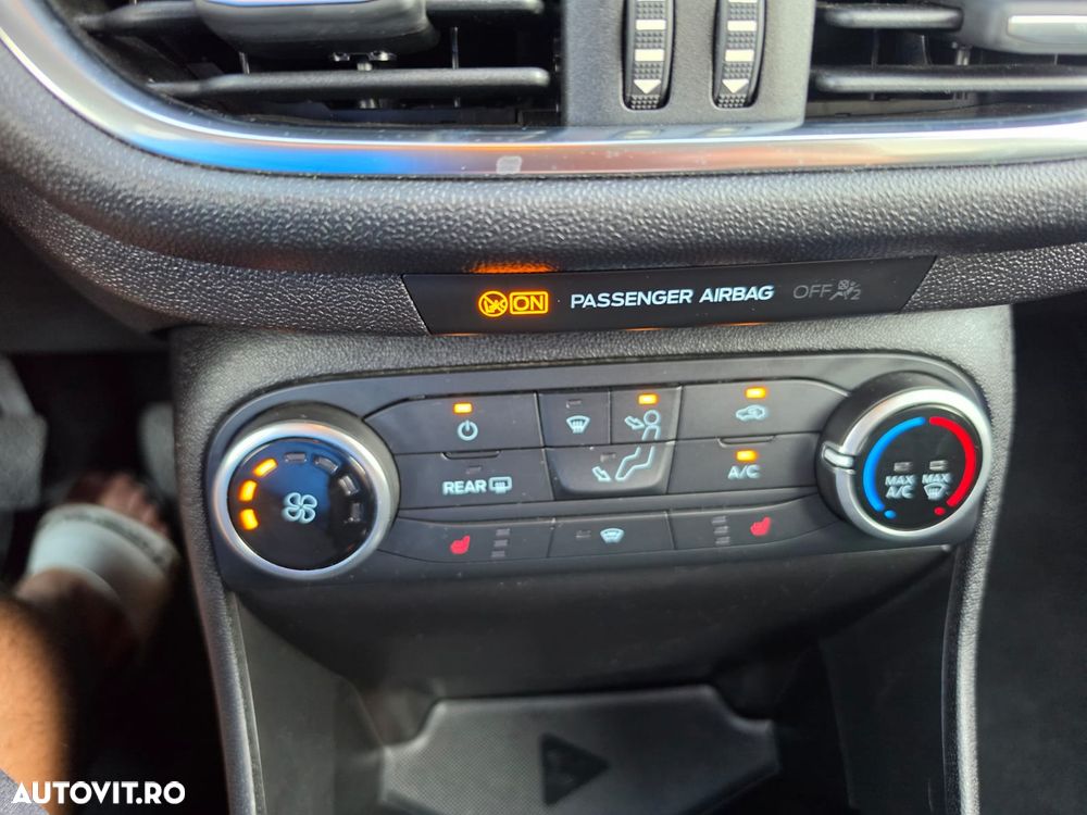 Ford Fiesta 1.0 EcoBoost S&S COOL&CONNECT - 21