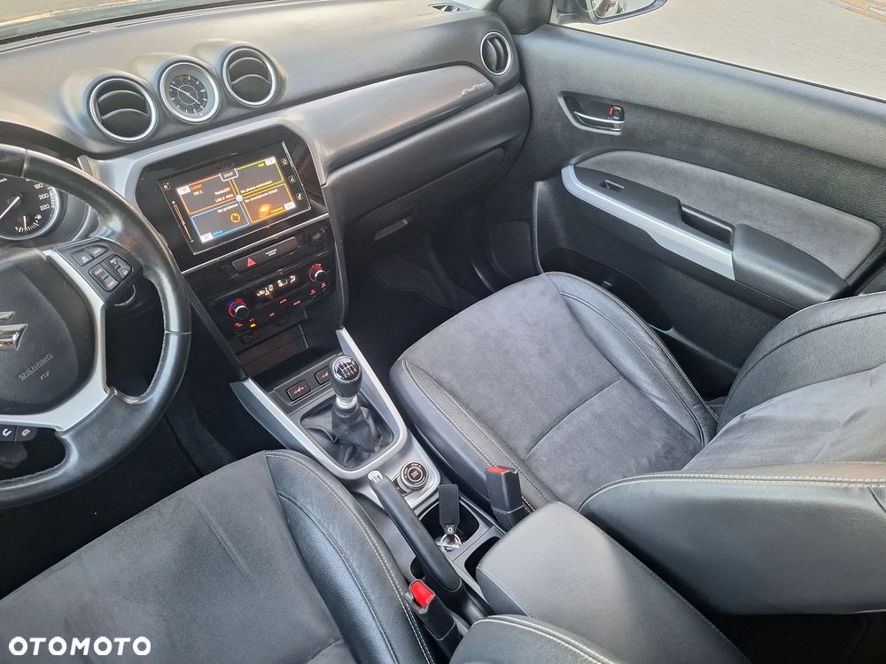 Suzuki Vitara 1.6 DDiS (4x4) Allgrip Comfort+ - 24