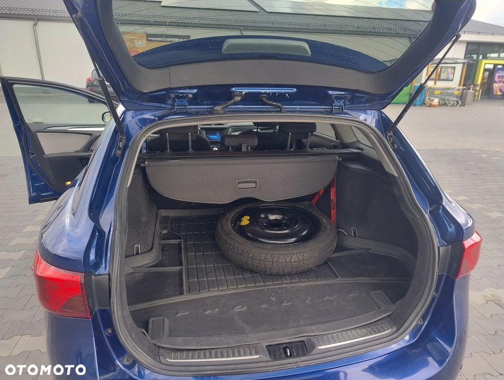 Toyota Avensis 1.8 Comfort - 20