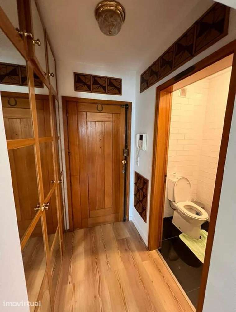 Apartamento T3 (convertido em T4) com 2 casas de banho em Ramalde - Grande imagem: 5/13