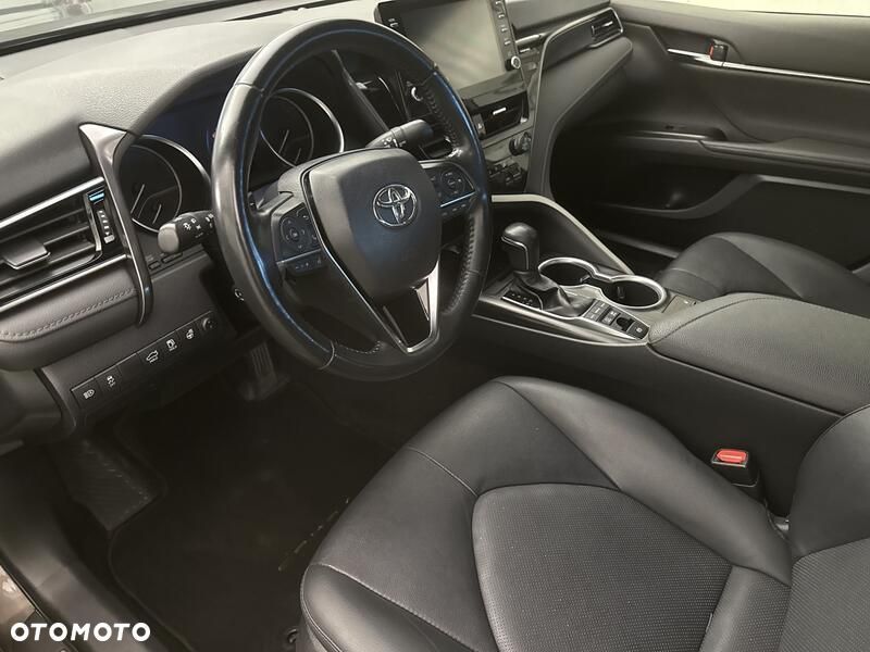 Toyota Camry 2.5 Hybrid Executive CVT - 10