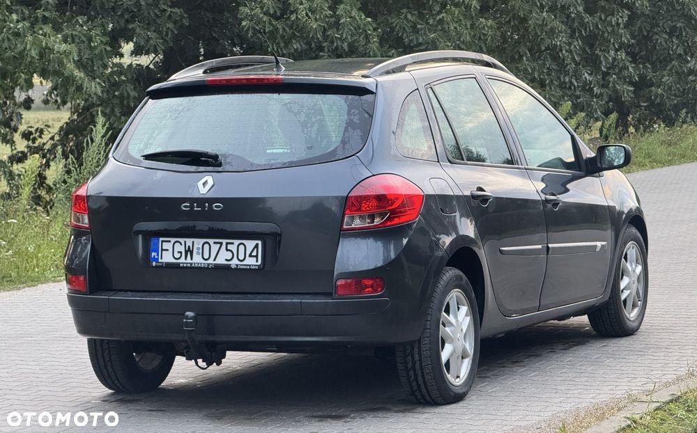 Renault Clio - 6