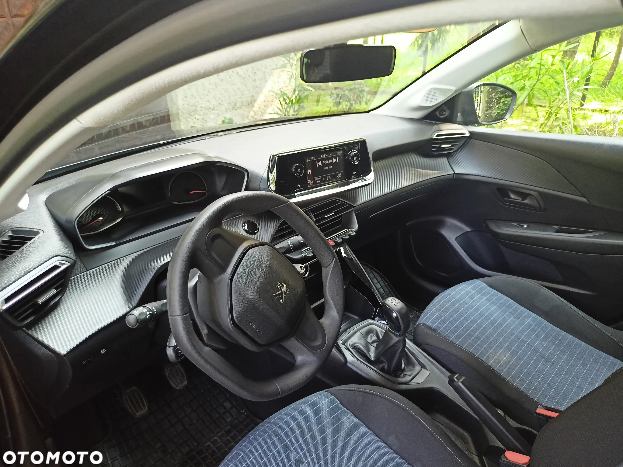 Peugeot 208 - 4