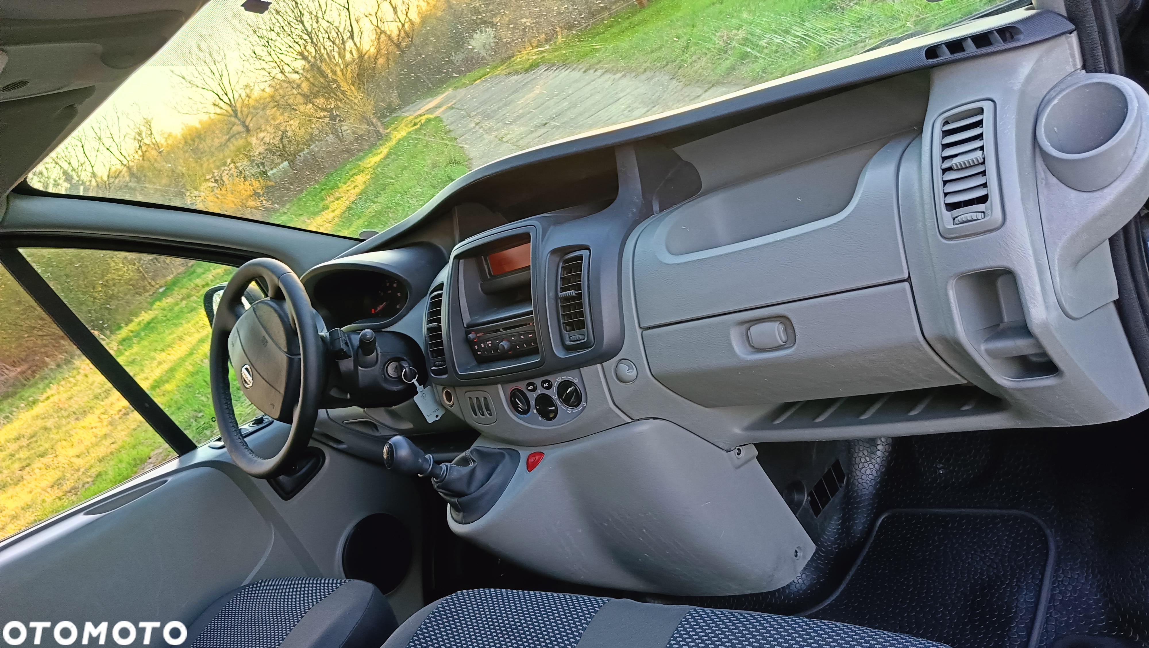 Nissan Primastar 2014 r klimatyzacjia długi long Trafic Vivaro - 22