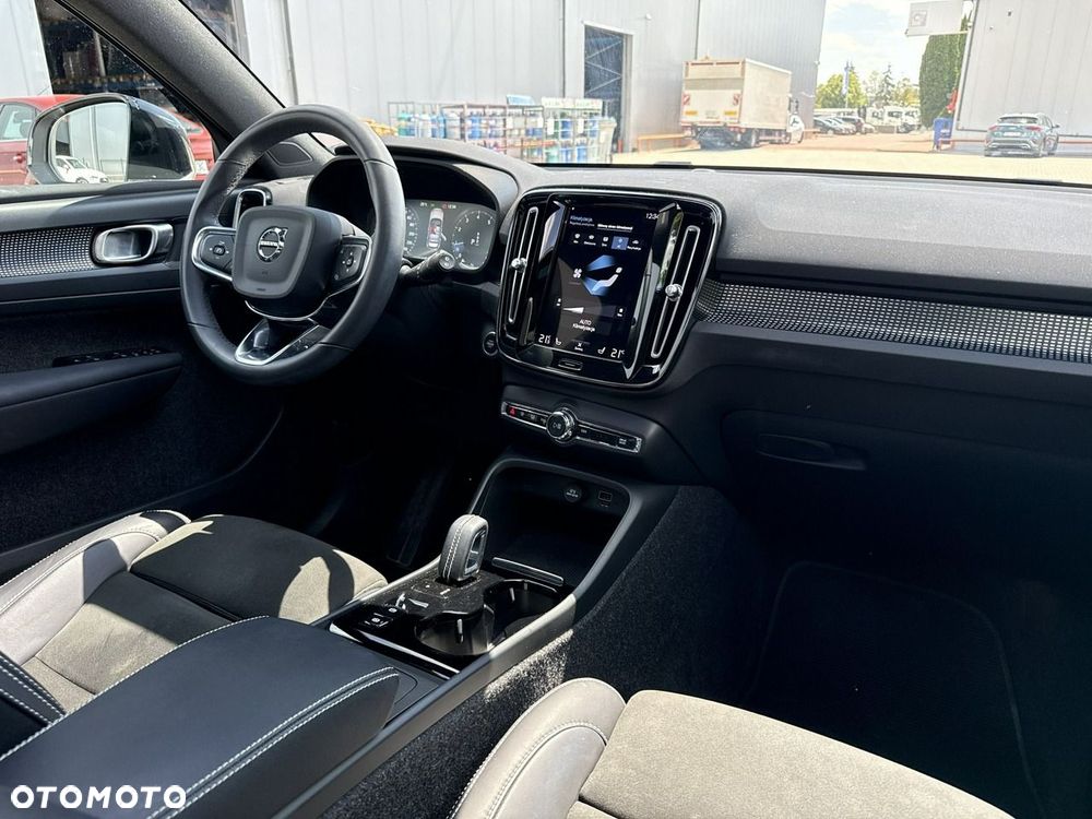 Volvo XC 40 T3 R-Design - 22