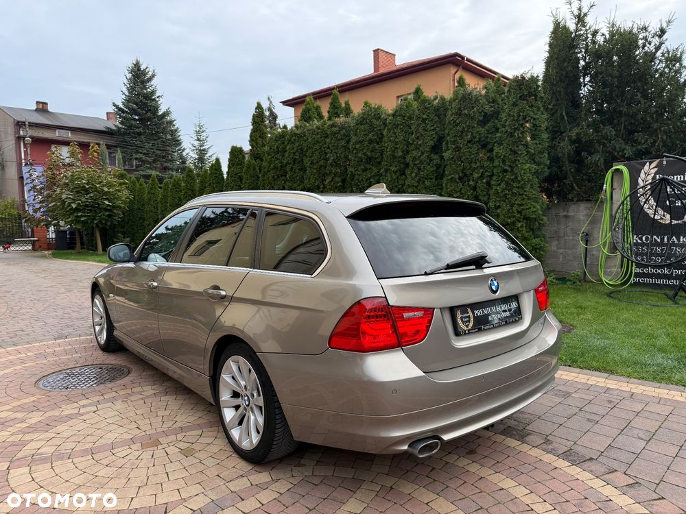 BMW Seria 3 320d Touring Sport-Aut Blue Performance Luxury Line - 14