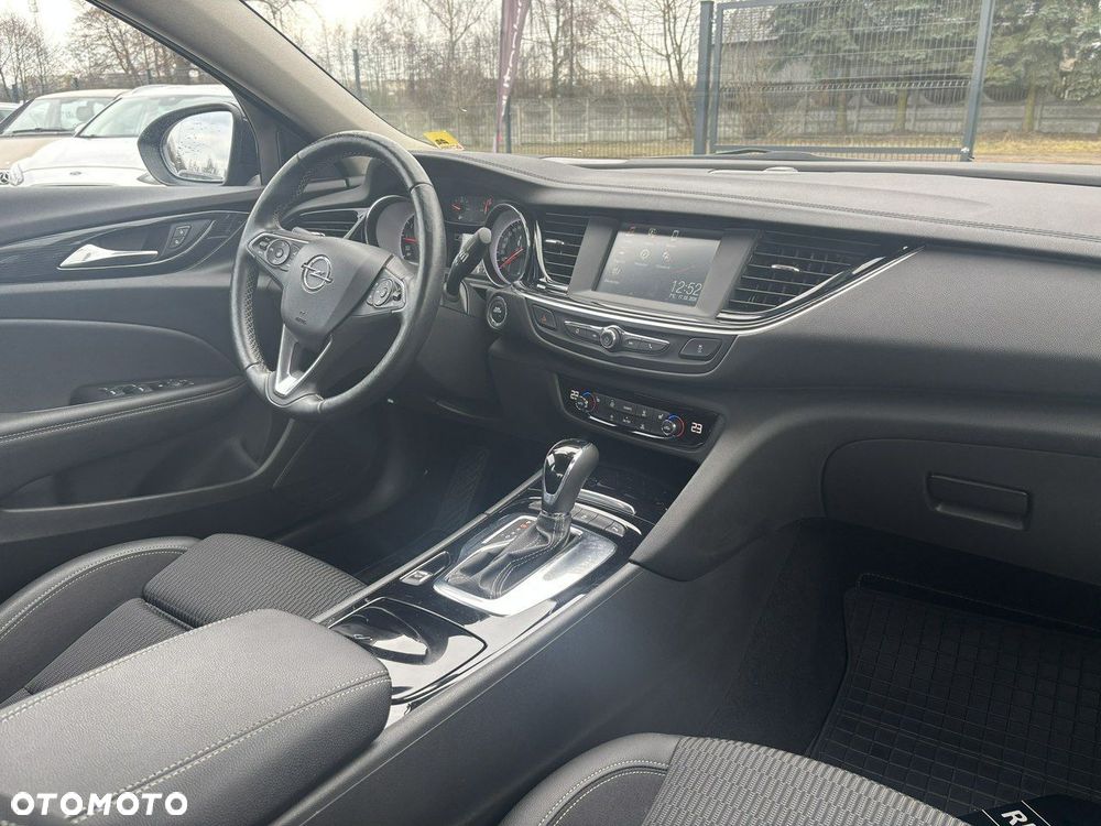 Opel Insignia - 22