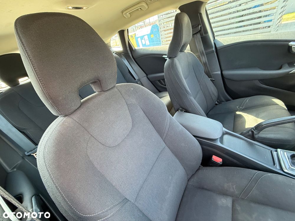 Volvo V40 D4 Momentum - 15
