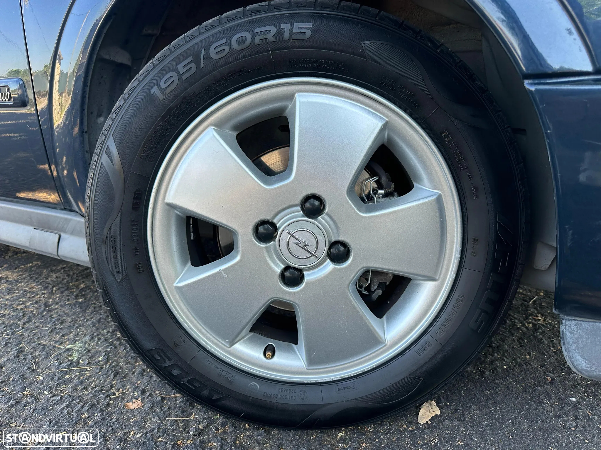 Opel Astra 1.2 Club - 3