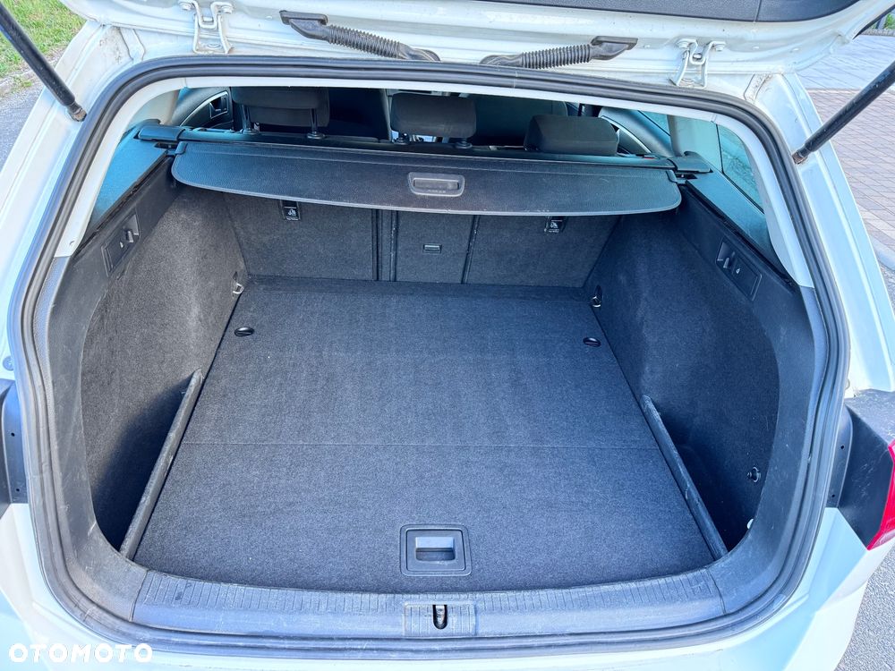 Volkswagen Golf 1.6 TDI BMT Comfortline - 11