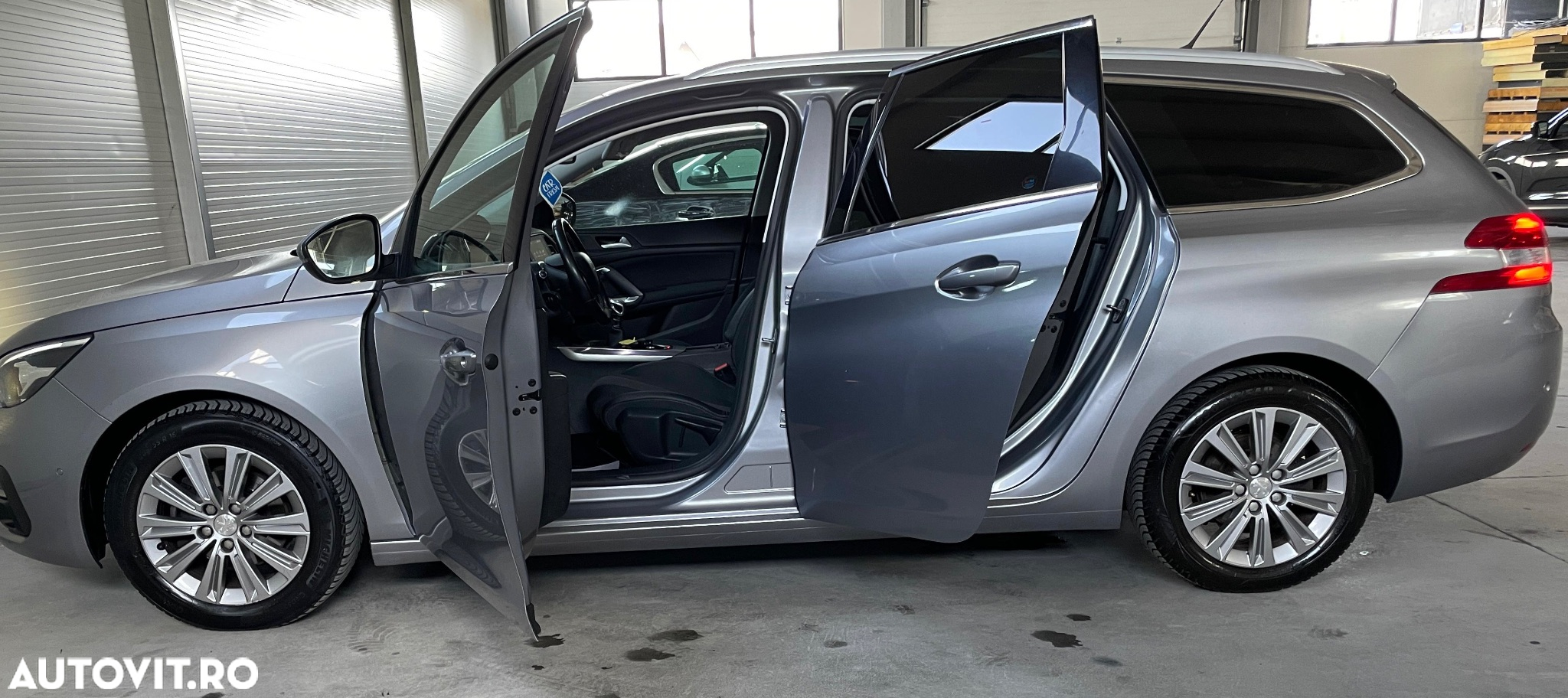 Peugeot 308 1.2L PureTech S&S BVM6 Allure Pack - 35