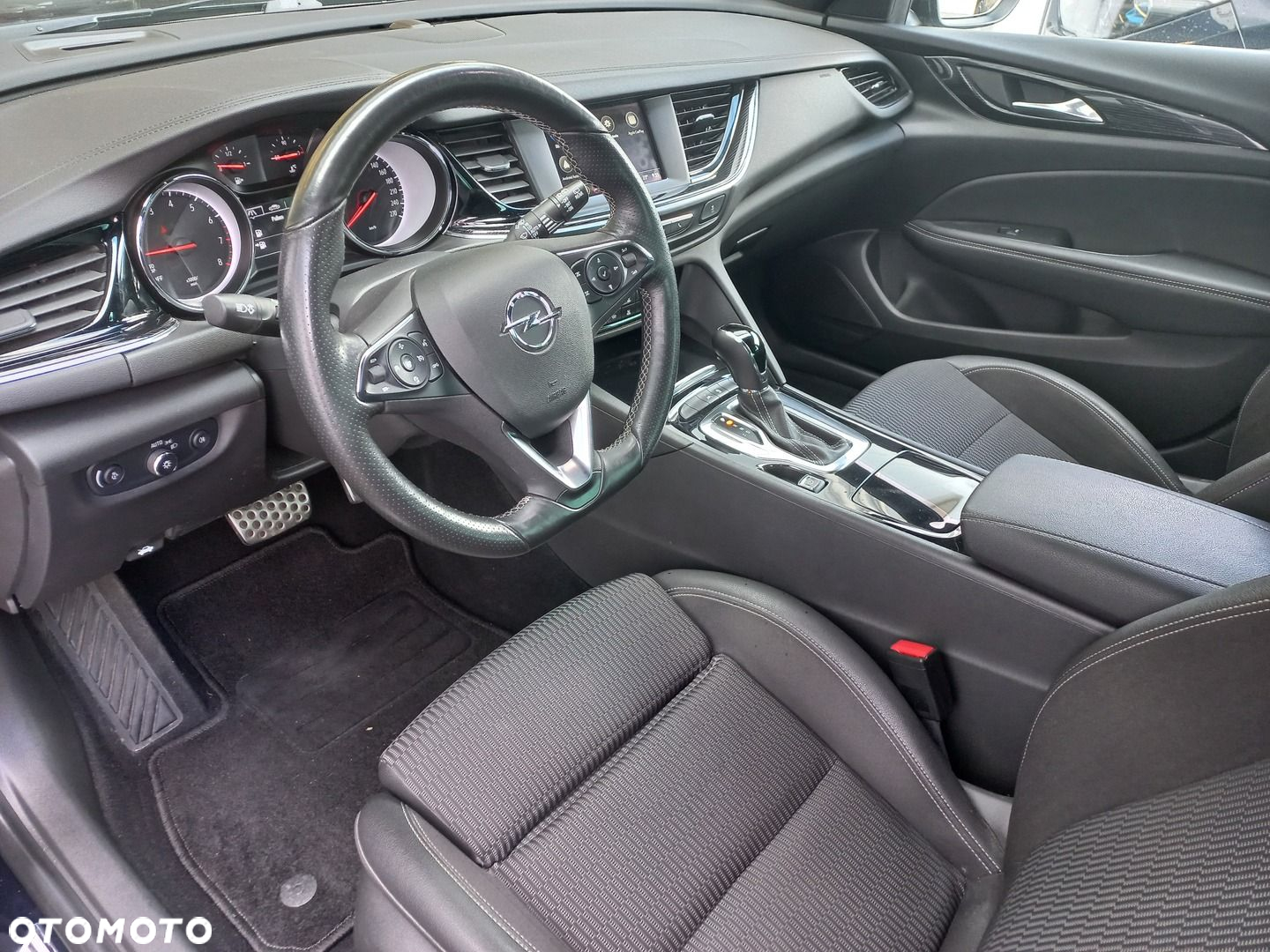 Opel Insignia 1.5 T Elite S&S - 9