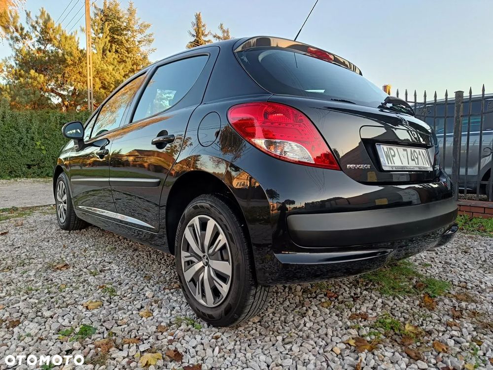 Peugeot 207 - 6