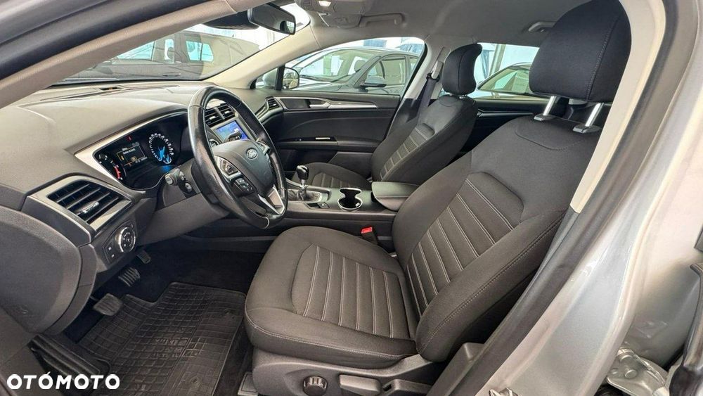 Ford Mondeo - 33