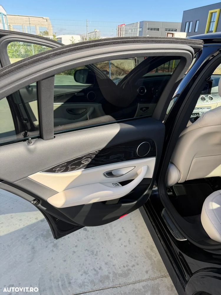 Mercedes-Benz E - 18