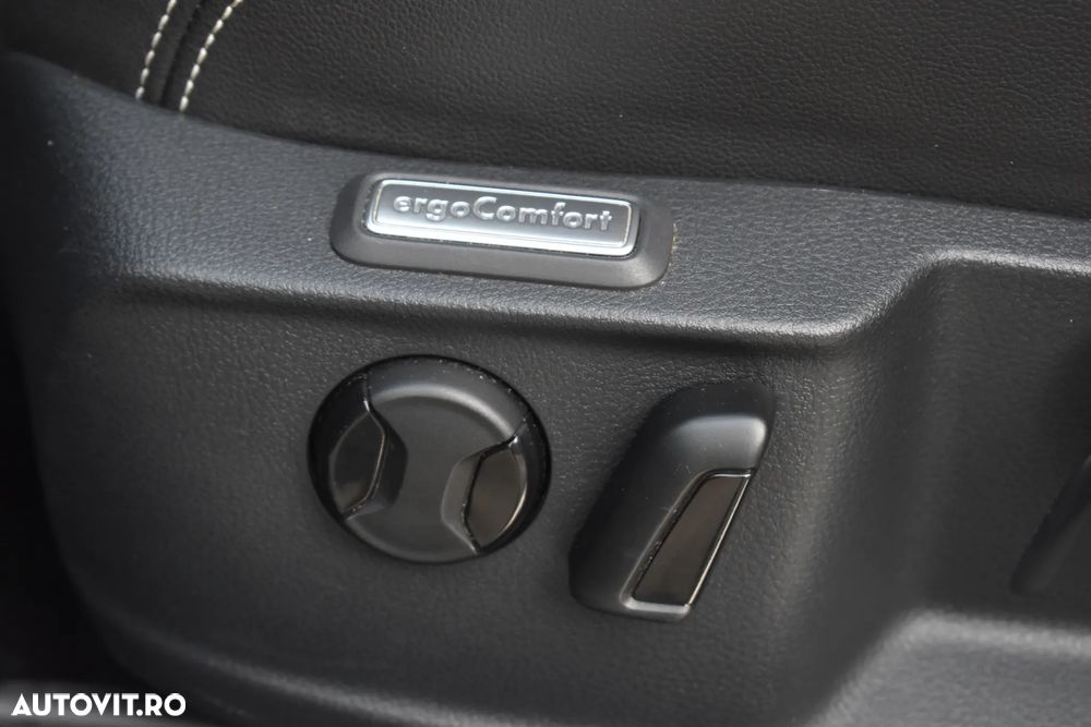 Volkswagen Passat 2.0 TDI DSG Highline - 39
