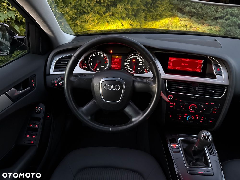 Audi A4 Limousine 1.8 TFSI Ambiente - 18