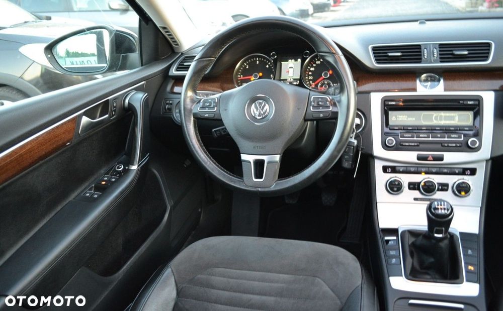 Volkswagen Passat - 5