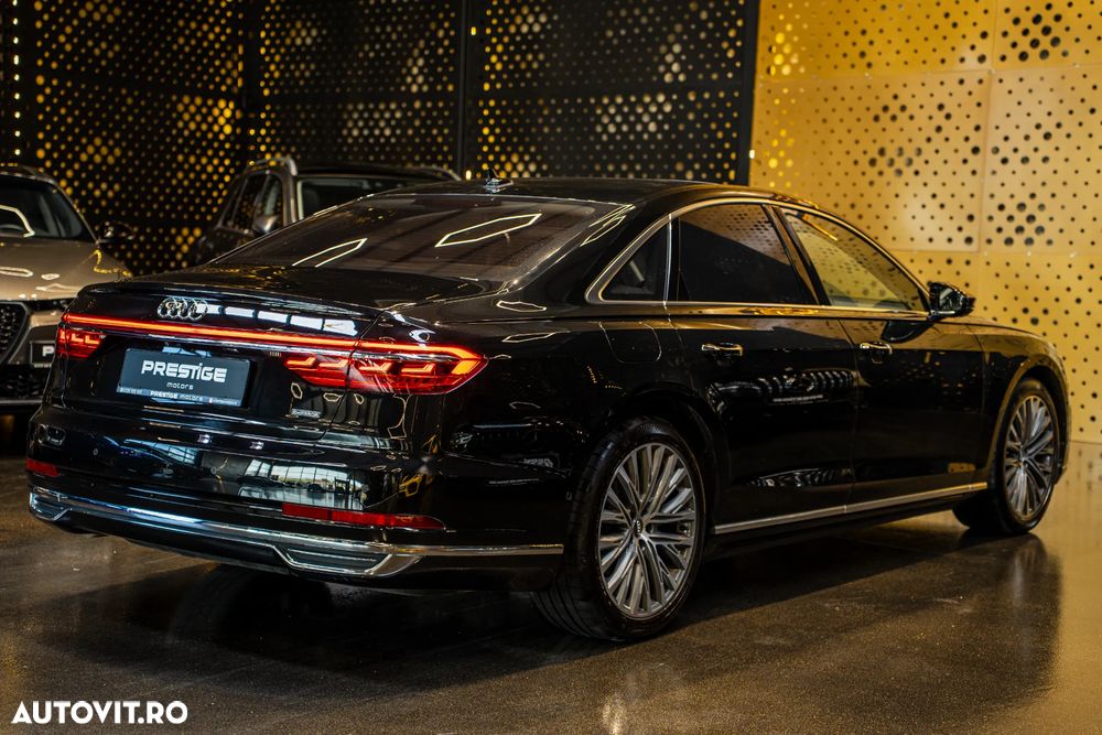 Audi A8 - 7