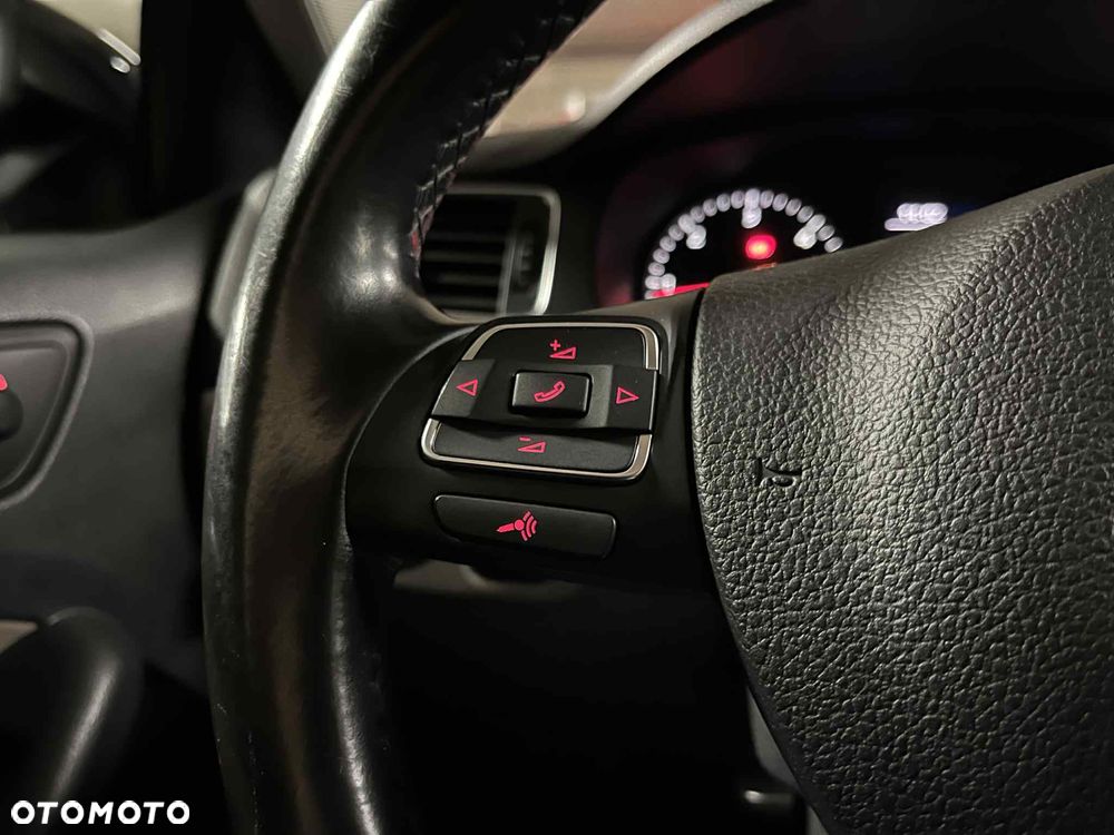 Volkswagen Jetta 1.6 TDI Comfortline DSG - 17