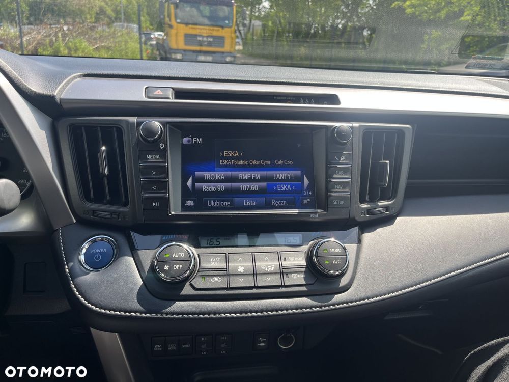 Toyota RAV4 Hybrid Premium 4x4 - 8