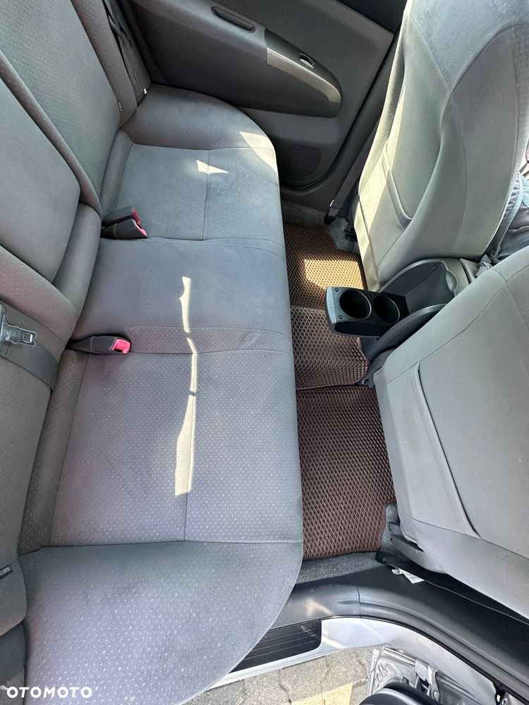 Toyota Prius - 7