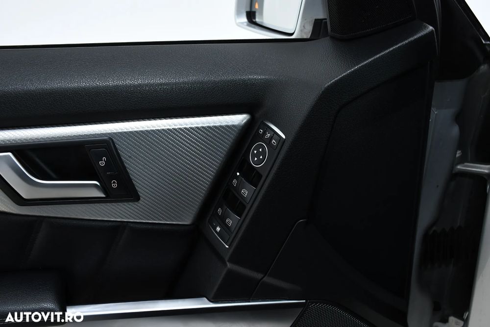 Mercedes-Benz GLK 220 CDI 4MATIC (BlueEFFICIENCY) 7G-TRONIC - 28