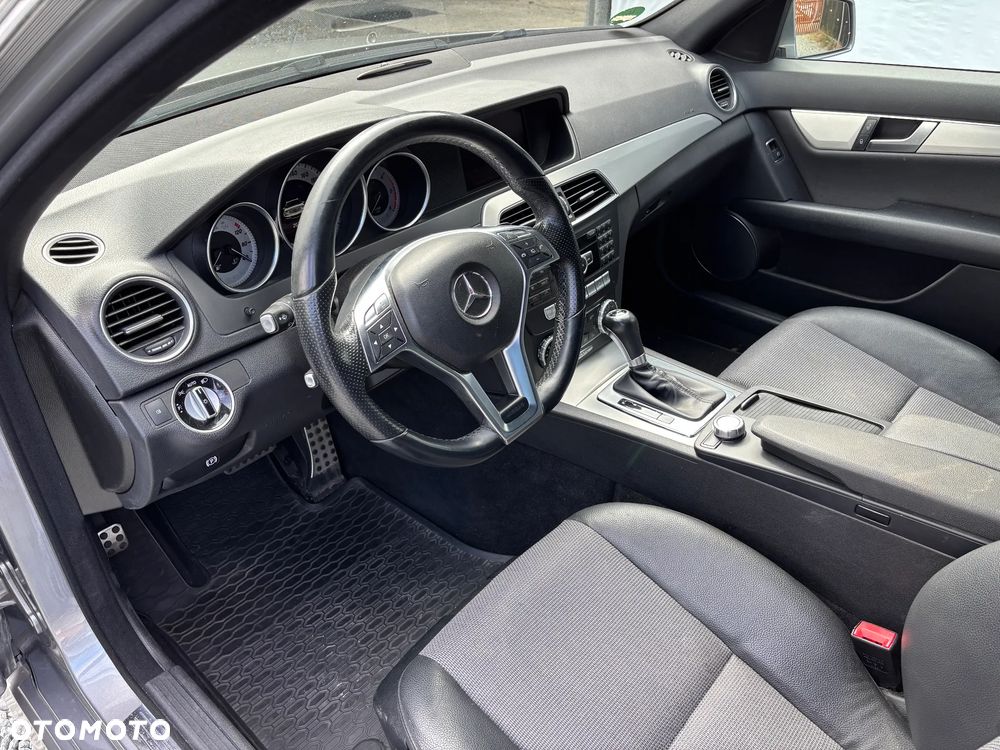 Mercedes-Benz Klasa C 250 (BlueTEC) d 4Matic 7G-TRONIC AMG Line - 12
