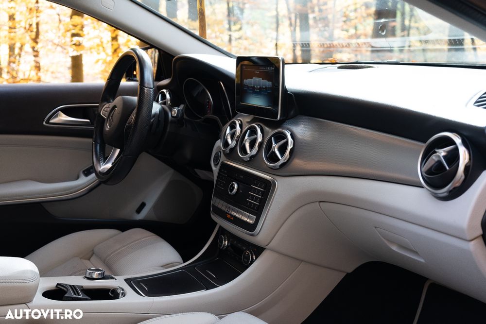 Mercedes-Benz GLA 220 4MATIC - 5