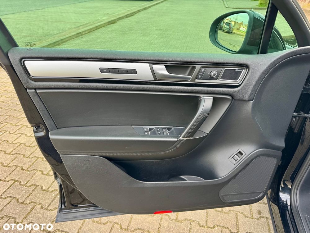 Volkswagen Touareg - 19